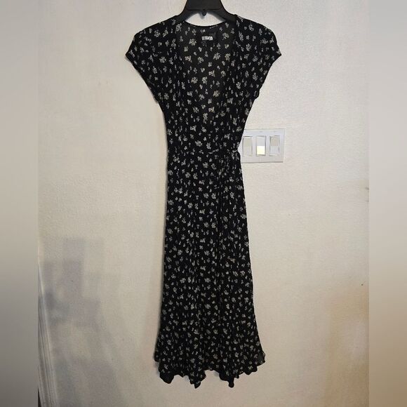 Reformation Carina Wrapping Midi Dress Black And White Size Small - Picture 2 of 13